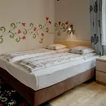 Zamoyskiego - Watra Panzió 3*
