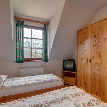 Zamoyskiego - Watra Bed & Breakfast