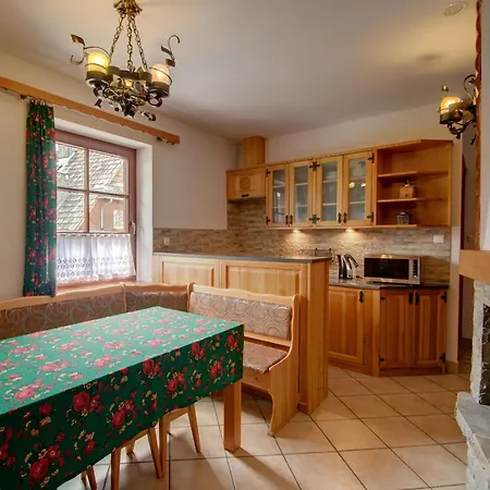 Bed & Breakfast Zamoyskiego - Watra 3*