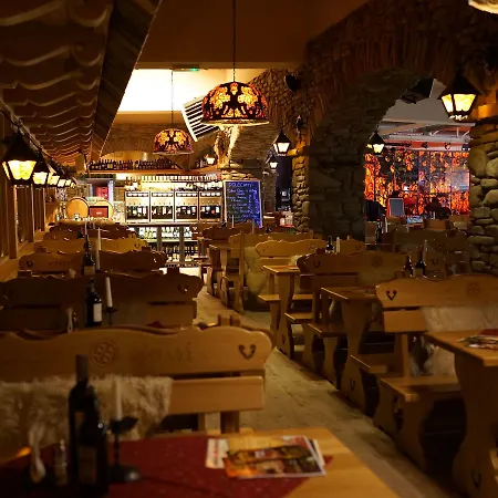 Zamoyskiego - Watra Bed and breakfast 3*