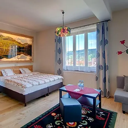 Zamoyskiego - Watra Bed and Breakfast