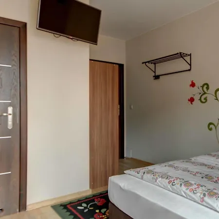 Zamoyskiego - Watra Bed & Breakfast 3*